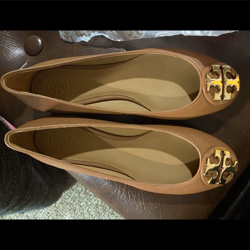 Brand new Tory flat shoes, Size 6.5